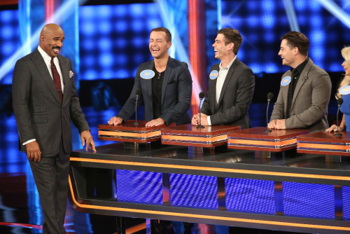 Celebrity Family Feud TV show on ABC: ratings (cancel or renew?)