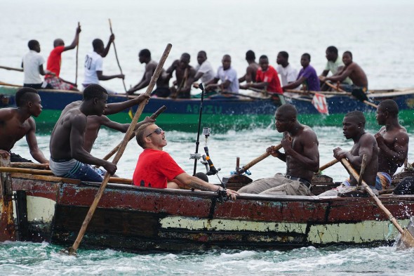Always up for an adventure, Dominic Monaghan joins an adrenaline-fueled rowboat race during Vilanculos’ fishing festival.
