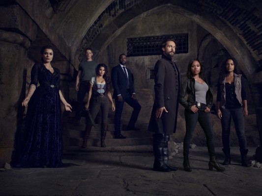 Sleepy Hollow TV show on FOX: season three (canceled or renewed?)