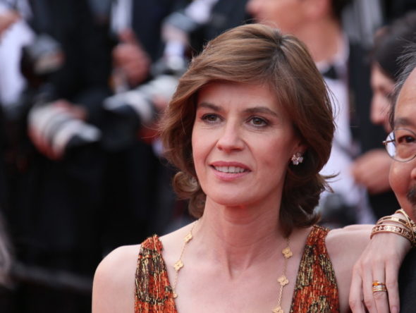 Irène Jacob cast in The Affair TV show on Showtime: season 3 (canceled or renewed?).