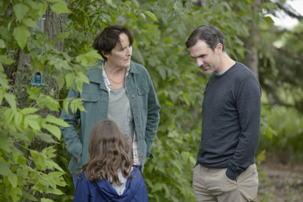 CHANNEL ZERO: CANDLE COVE -- "You Have to Go Inside" Episode 101 -- Pictured: (l-r) Fiona Shaw as Marla Painter, Paul Schneider as Mike Painter -- (Photo by: Allen Fraser/Syfy)