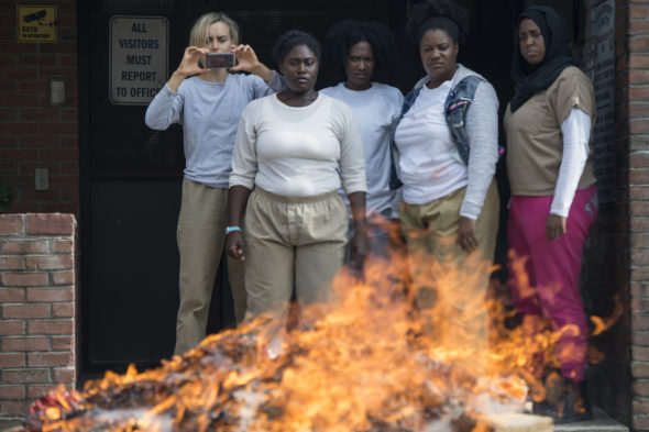 Orange Is the New Black TV show on Netflix: Season 5 (canceled or renewed?)