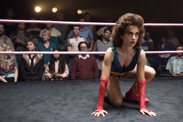 GLOW TV show on Netflix: canceled or season 2? (release date)