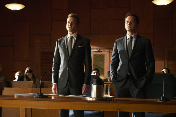 The Television Vulture is watching the Suits TV show on USA: canceled or season 8? (release date)
