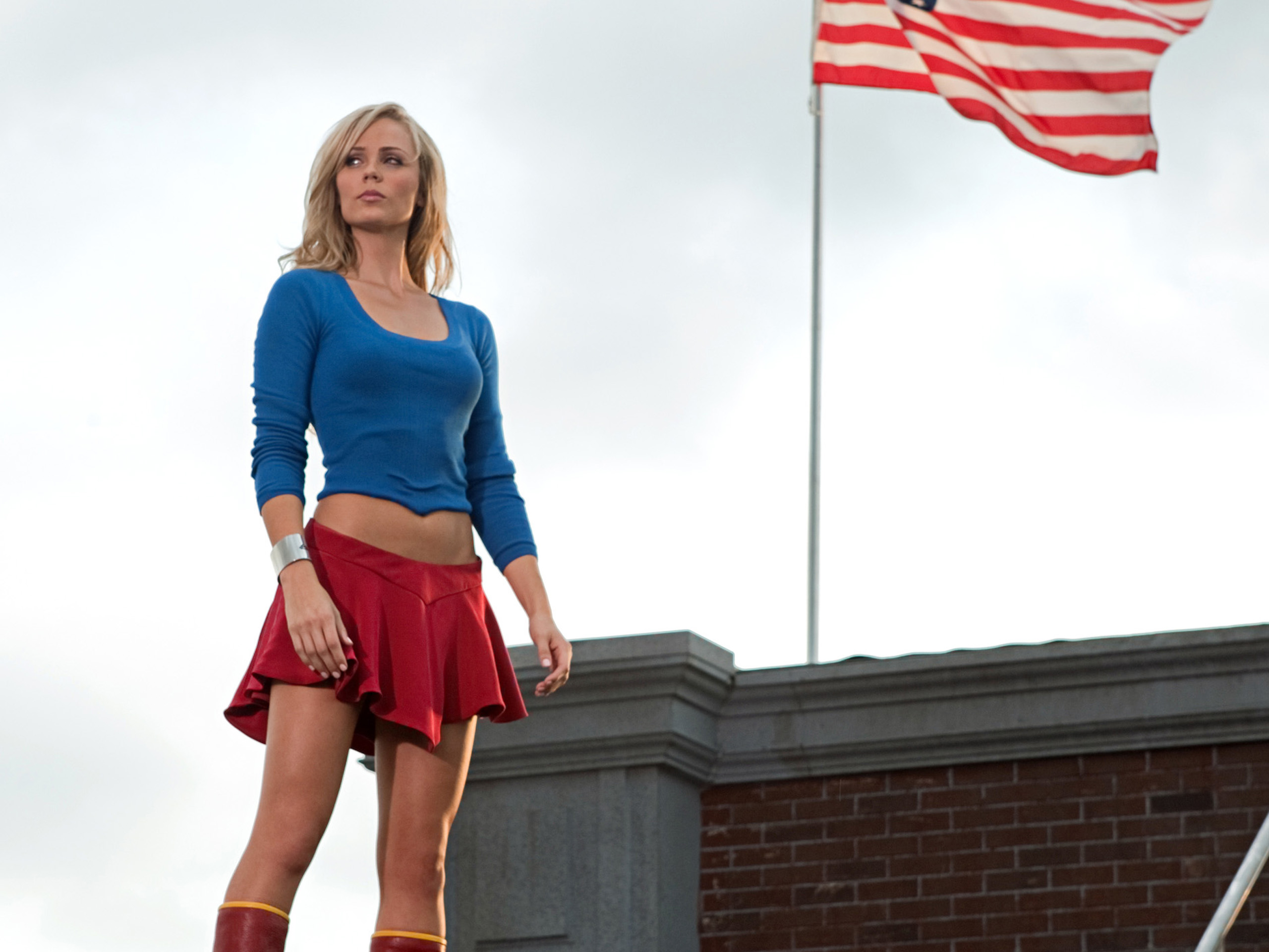 Supergirl: CBS Series Casts Smallville's Supergirl, Laura Vandervoort - canceled TV ...