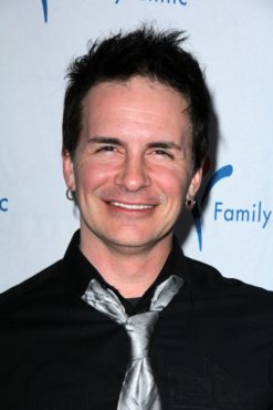 Fuller House: Hal Sparks Replacing Jason Marsden for Nelson's Return ...