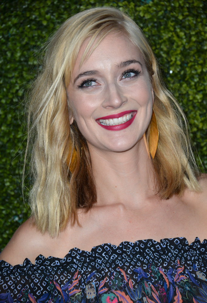 Unreal Season Three Casts Caitlin Fitzgerald In Key Role Canceled