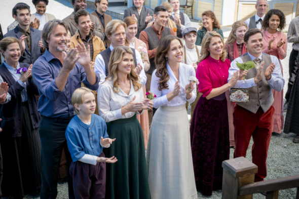 When Calls the Heart TV show on Hallmark Channel: season 4 premiere (canceled or renewed?)
