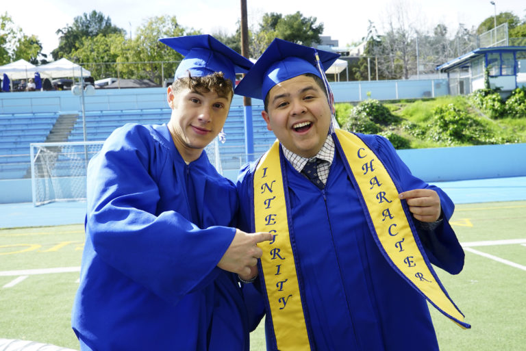 Modern Family, The Goldbergs: Graduation for the ABC (Series?) Finales ...