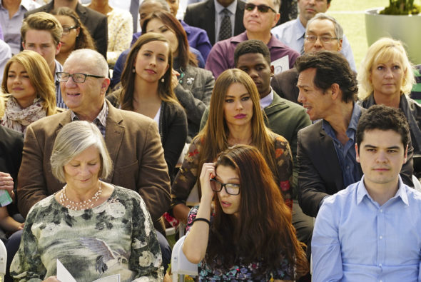 Modern Family TV show on ABC: (canceled or renewed?)