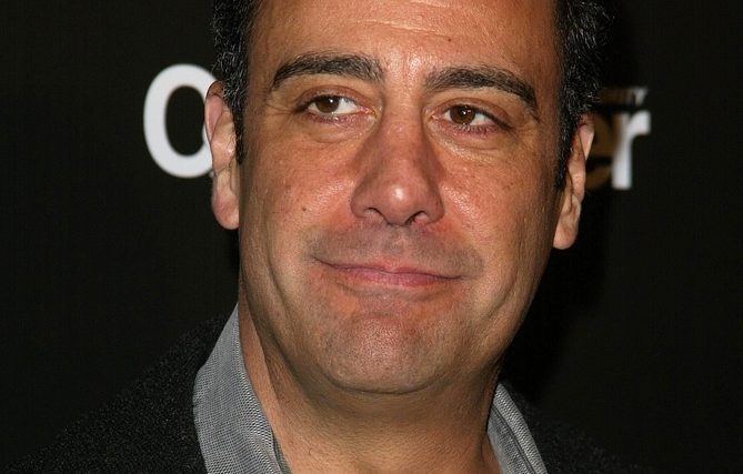 Next photo of Brad Garrett