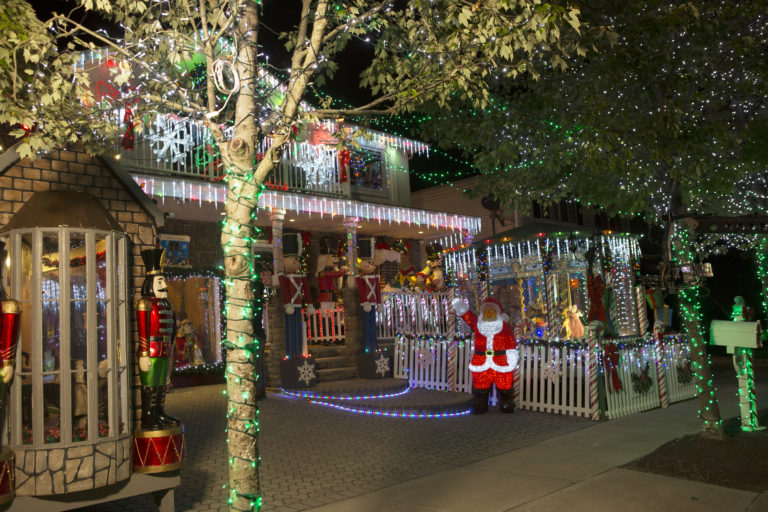 The Great Christmas Light Fight TV Show on ABC Season 6 Renewal