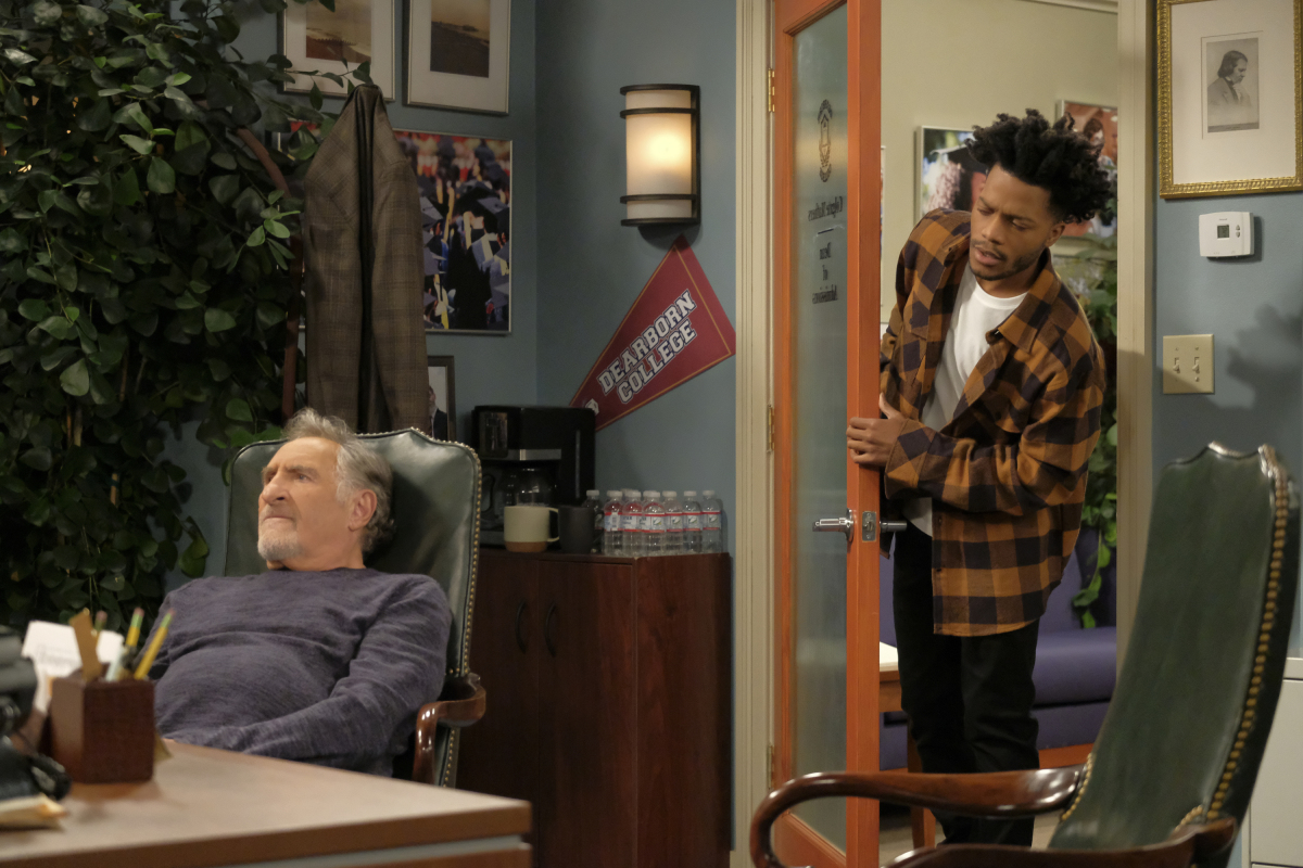 Superior Donuts: CBS Ups Season Two Episode Order - canceled + renewed