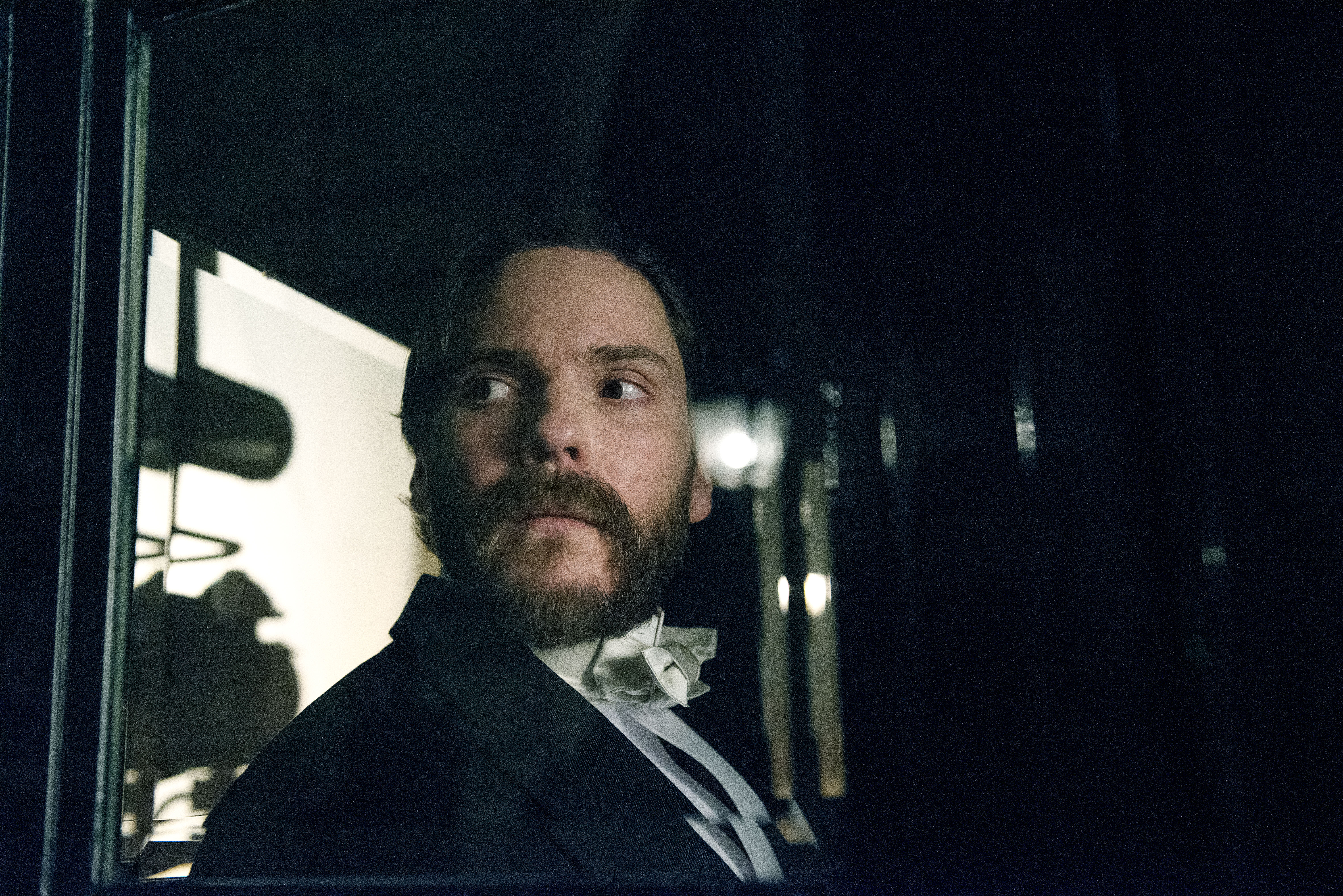 The Alienist on TNT: Canceled or Season 2? (Release Date) - canceled TV shows - TV ...6016 x 4016