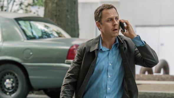 Sneaky Pete TV show on Amazon: (canceled or renewed?)