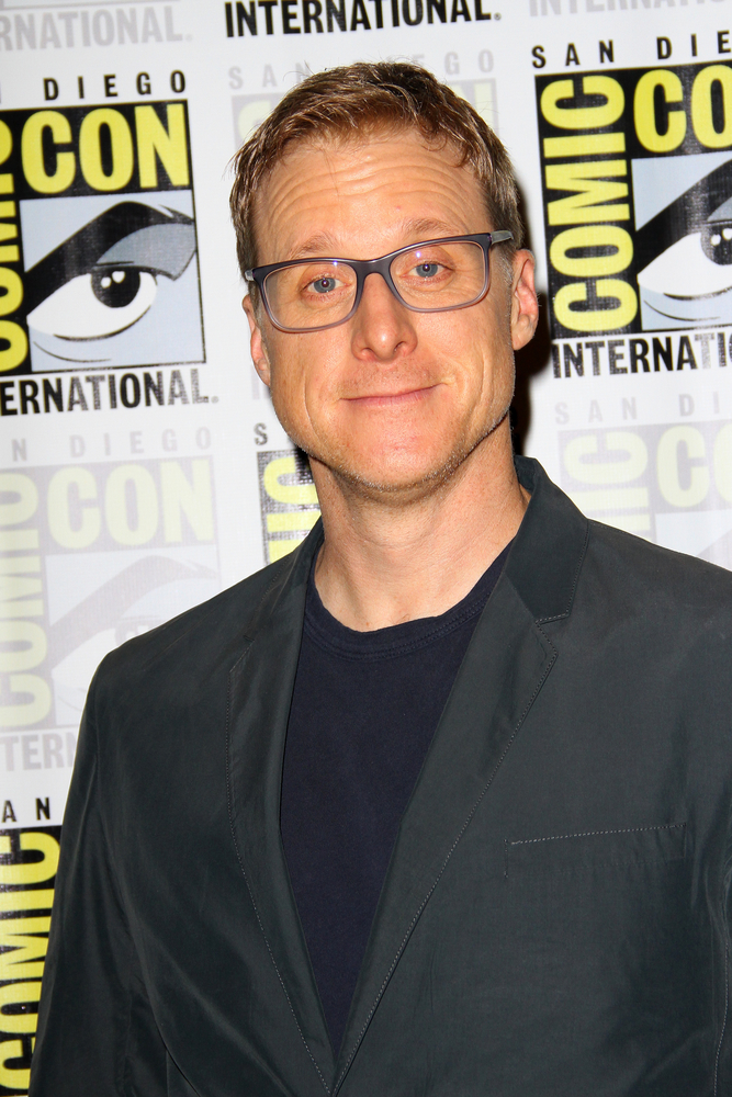 Resident Alien: Syfy Orders Drama Starring Alan Tudyk ...