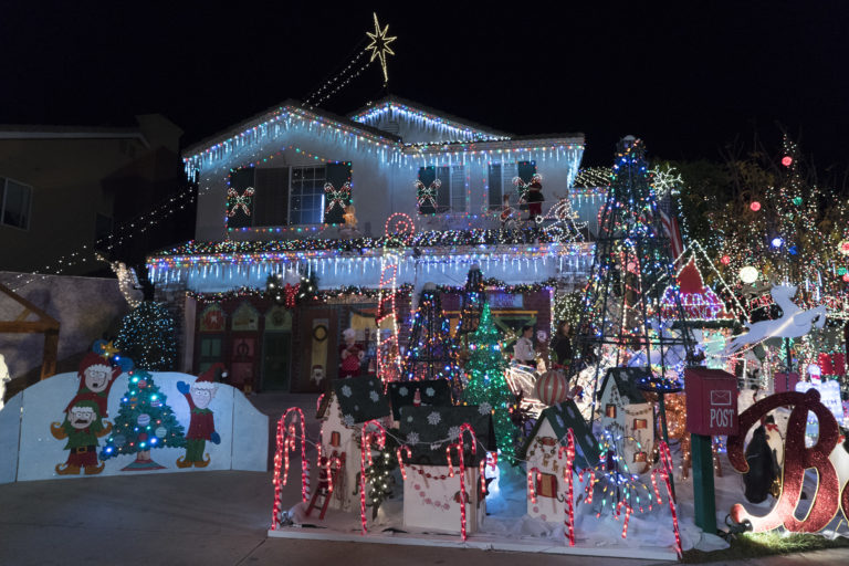 Great Christmas Light Fight: ABC TV Show - Ratings (Cancel or Season 6?)