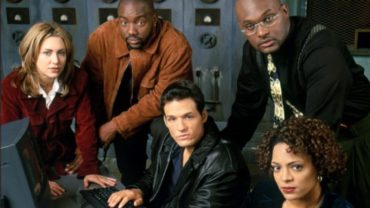 New York Undercover: ABC Considering Reboot of Dick Wolf Series ...