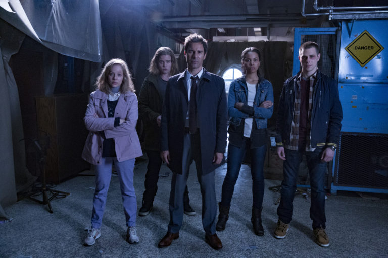 Travelers TV Show on Netflix (Cancelled or Renewed?) canceled