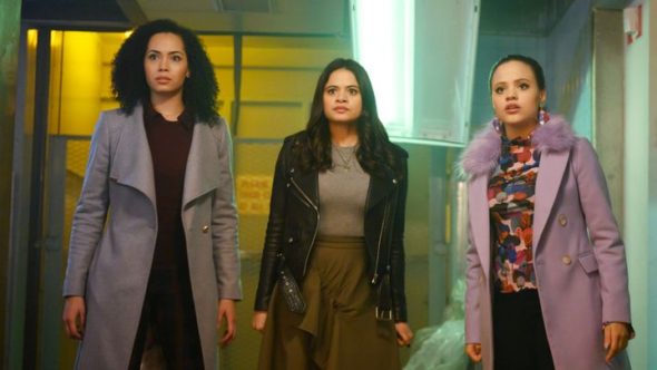 Charmed TV show on The CW: season 2 renewal