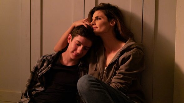 Absentia (2017): ratings and release dates for each episode