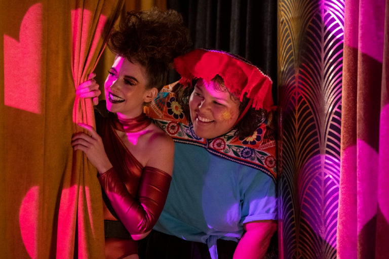 Glow On Netflix Cancelled Or Season 4 Release Date Canceled Renewed Tv Shows Ratings 0318