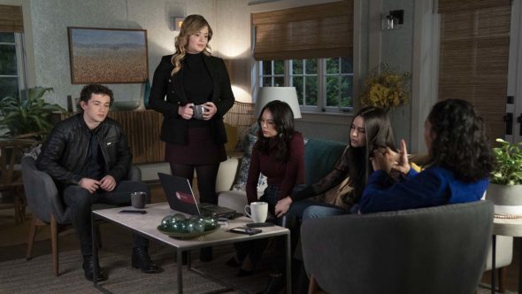 Pretty Little Liars: The Perfectionists TV show on Freeform: canceled, no season 2
