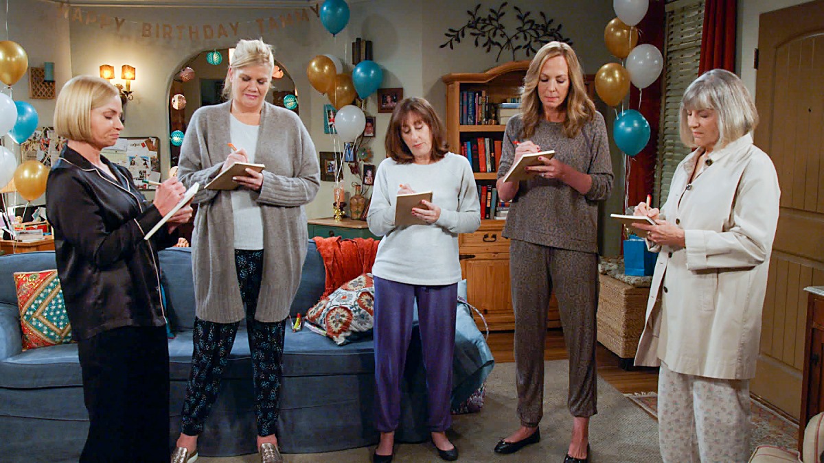Mom Tv Show On Cbs Season Eight Viewer Votes Canceled Renewed Tv Shows Ratings Tv Series