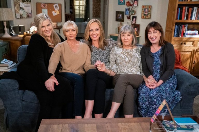 Mom Cast & Guests of Cancelled CBS Say Goodbye (Watch