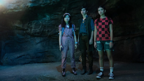 Surfside Girls: Apple TV+ Releases Trailer for Kids Supernatural ...