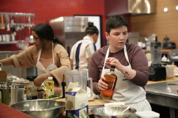 Hell's Kitchen TV show on FOX: canceled or renewed for season 22?