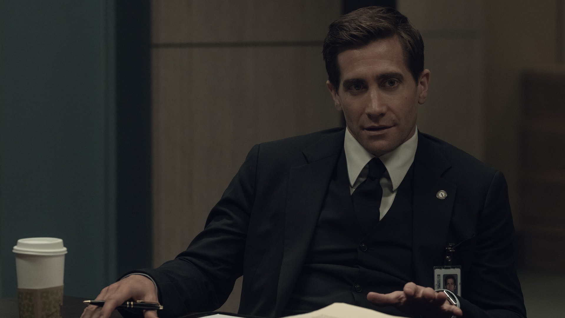 #Presumed Innocent: Apple TV+ Reveals First Photos and New Premiere Date for Jake Gyllenhaal Drama Series