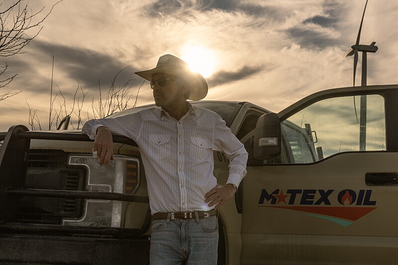 #Landman: Paramount+ Releases First-Look Photos and Premiere Date for New Drama from Taylor Sheridan