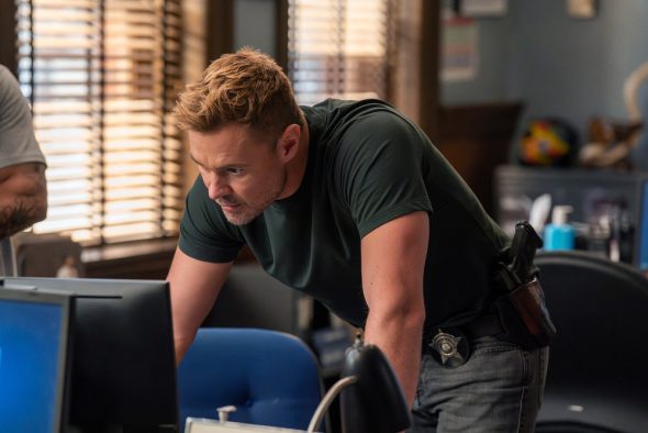 Chicago PD TV show on NBC: (canceled or renewed?)