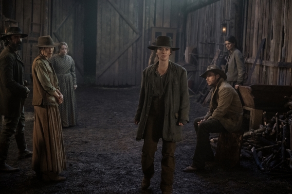 The Abandons: Netflix Unveils Premiere Date & Trailer for New Drama Series