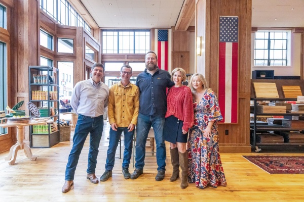 Home Town: Inn This Together: Ben and Erin Napier to Lead New HGTV Spin-Off Series