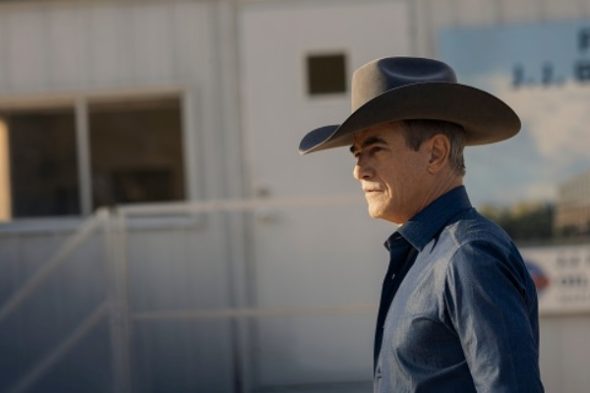 The Hunting Wives TV Show on Netflix: canceled or renewed?