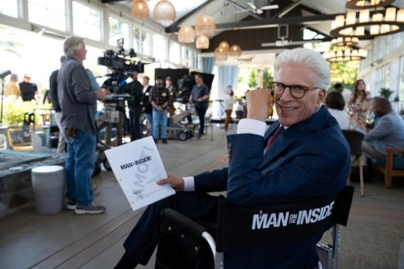 A Man on the Inside TV Show on Netflix: canceled or renewed?